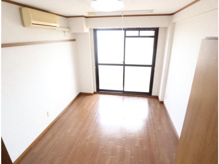 奈良県奈良市法蓮町(マンション)の賃貸物件322の居間