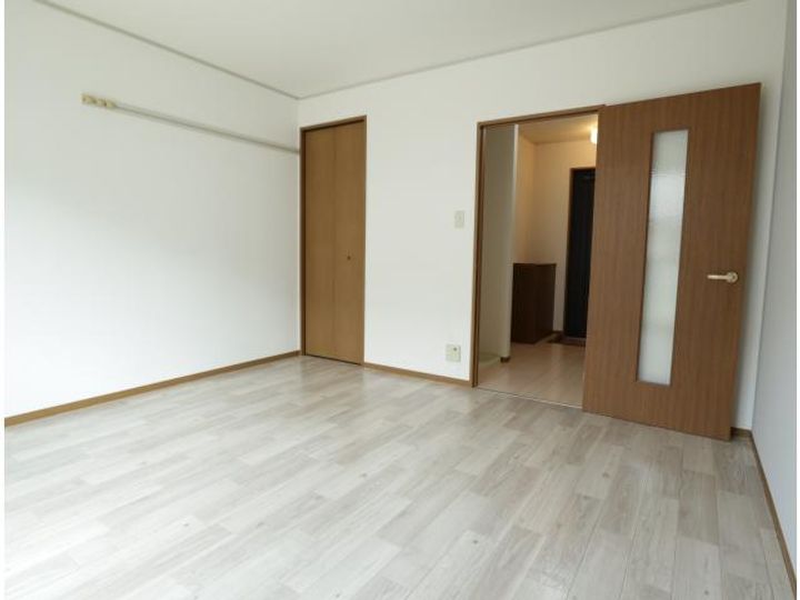 奈良県奈良市南登美ヶ丘(アパート)の賃貸物件の居間