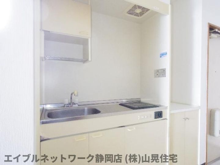 静岡県静岡市葵区巴町(マンション)の賃貸物件のキッチン