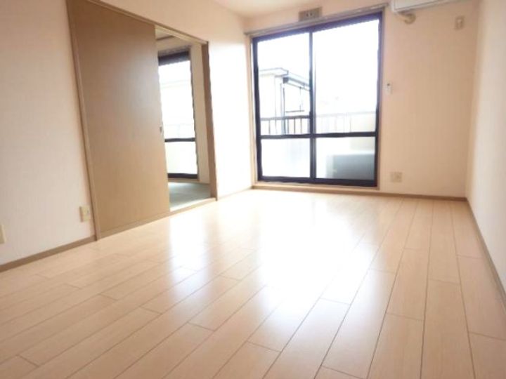 京都府木津川市州見台4丁目(アパート)の賃貸物件D201の居間