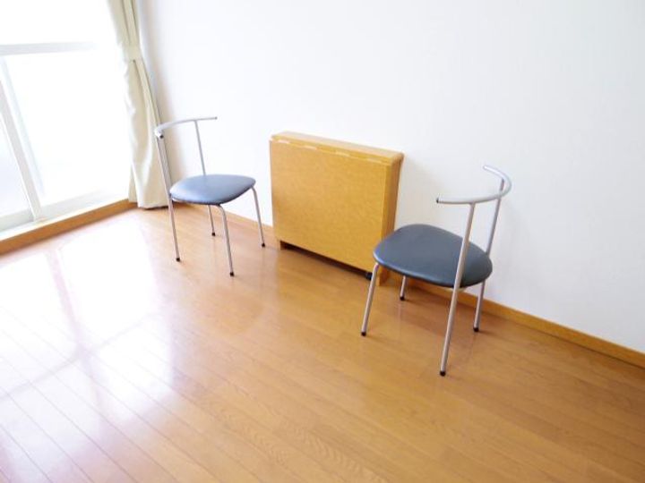 レオパレスYAMADAthreeの居間