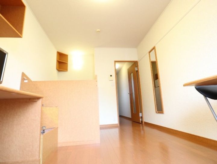 レオパレス州見台の居間