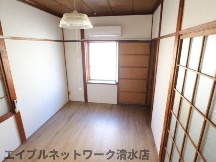 静岡県静岡市清水区西久保(アパート)の賃貸物件201の居間