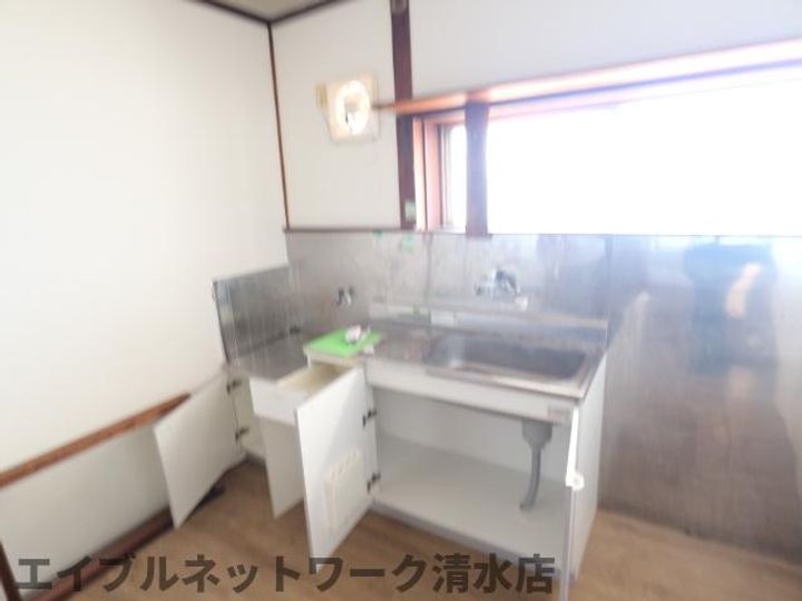 静岡県静岡市清水区西久保(アパート)の賃貸物件201のキッチン