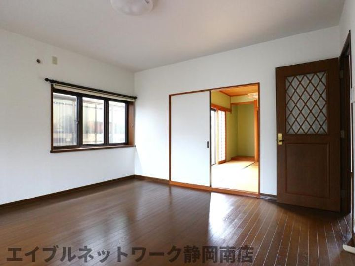 静岡県焼津市浜当目2丁目(一戸建)の賃貸物件Kの居間