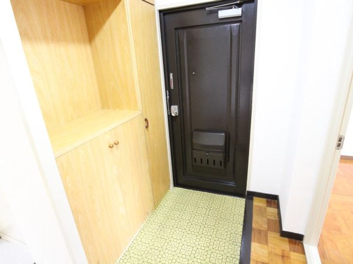 奈良県生駒郡三郷町立野南2丁目(マンション)の賃貸物件の玄関