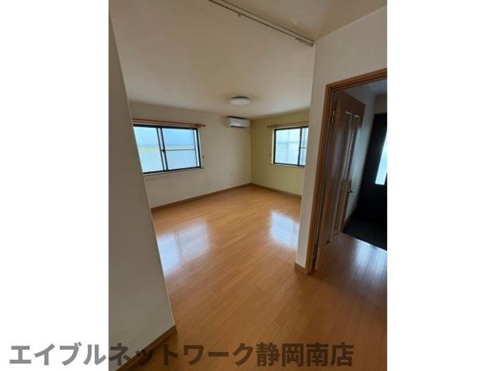 静岡県焼津市祢宜島(一戸建)の賃貸物件Kの居間