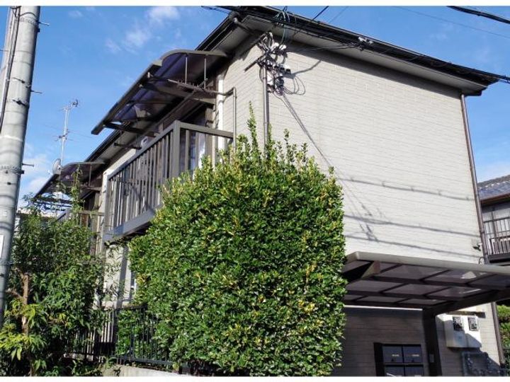 ハイツ佐保の外観