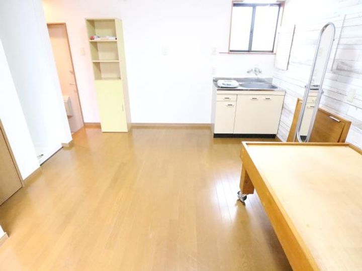 ハイツ佐保の居間