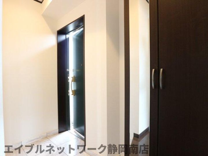 はいからさん通り弐番館6004の玄関