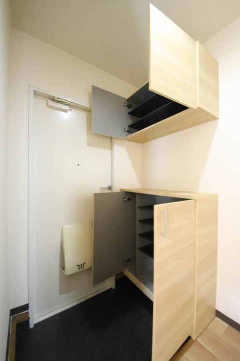 奈良県奈良市左京3丁目(アパート)の賃貸物件の玄関