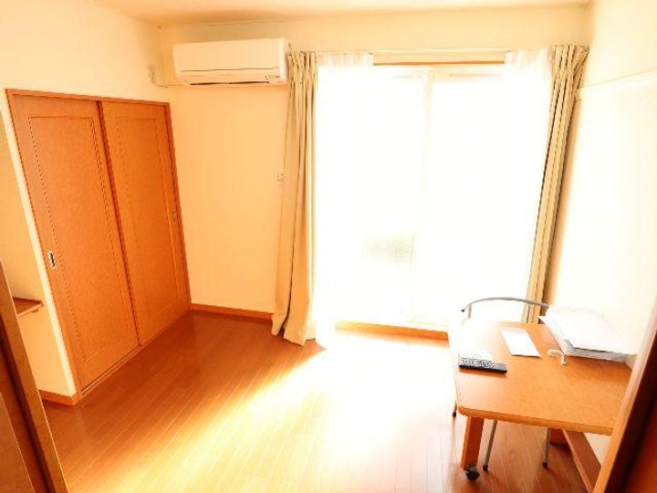 奈良県奈良市中山町(マンション)の賃貸物件の居間