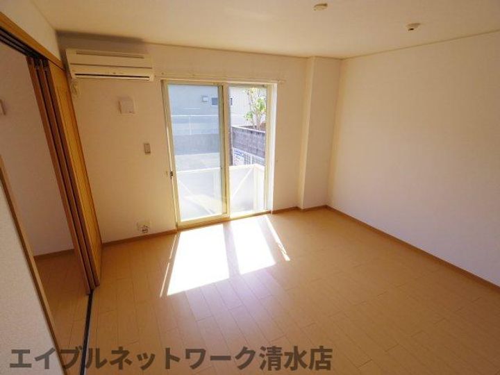 静岡県静岡市清水区木の下町(アパート)の賃貸物件の居間