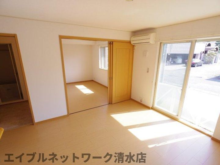 静岡県静岡市清水区木の下町(アパート)の賃貸物件の居間