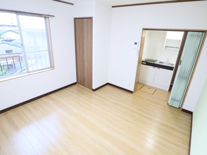 奈良県奈良市油留木町(アパート)の賃貸物件201の居間