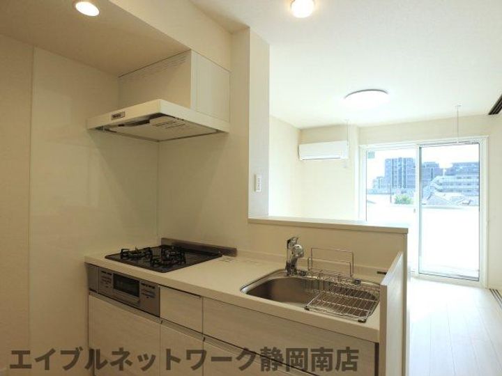 静岡県静岡市駿河区津島町(アパート)の賃貸物件205のキッチン