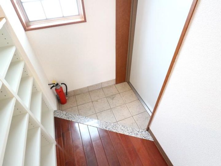 マーキュリーの玄関