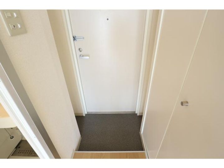 奈良県奈良市三条大路1丁目(マンション)の賃貸物件211の玄関