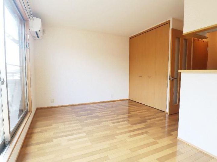 奈良県生駒市西旭ケ丘(アパート)の賃貸物件103の居間