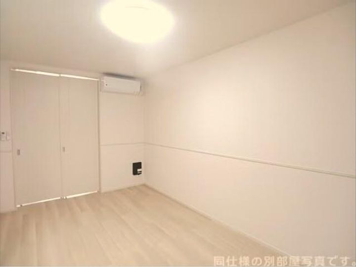 奈良県北葛城郡王寺町畠田8丁目(アパート)の賃貸物件の居間