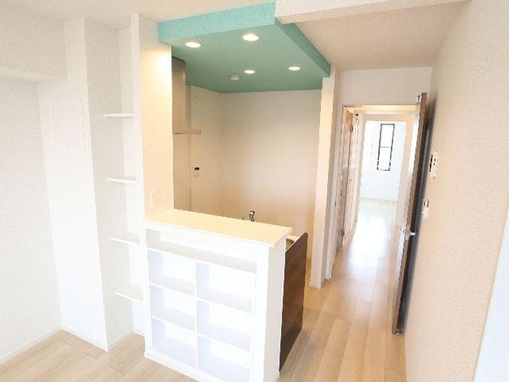 京都府相楽郡精華町狛田2丁目(アパート)の賃貸物件の玄関