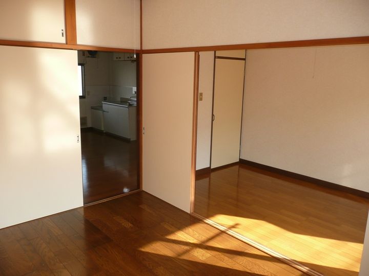 ラ・ヴェルディ龍舞1−3の寝室