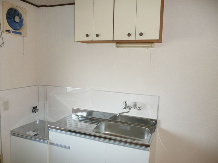 ラ・ヴェルディ龍舞1−3のキッチン