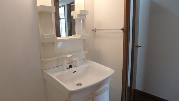 エレック B102の内装