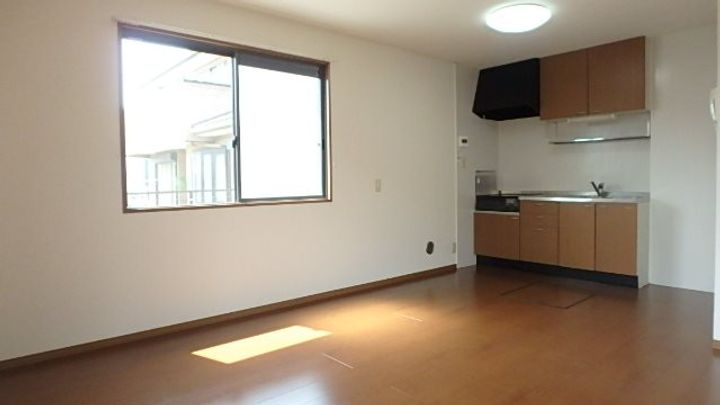 エレック B102の居間