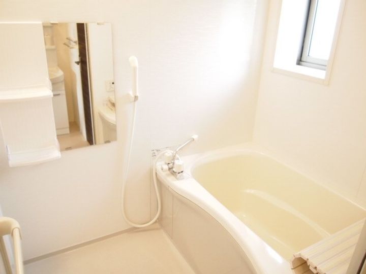 メゾンウィステリアB202の風呂