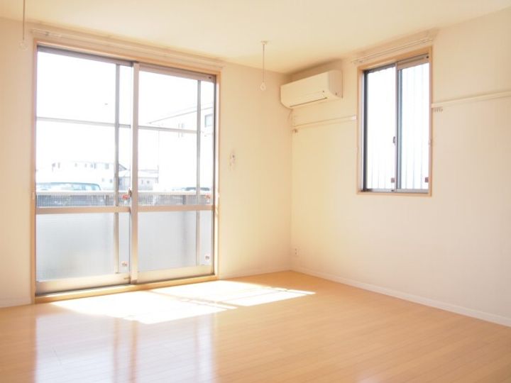 メゾン・ヴェール Aの居間