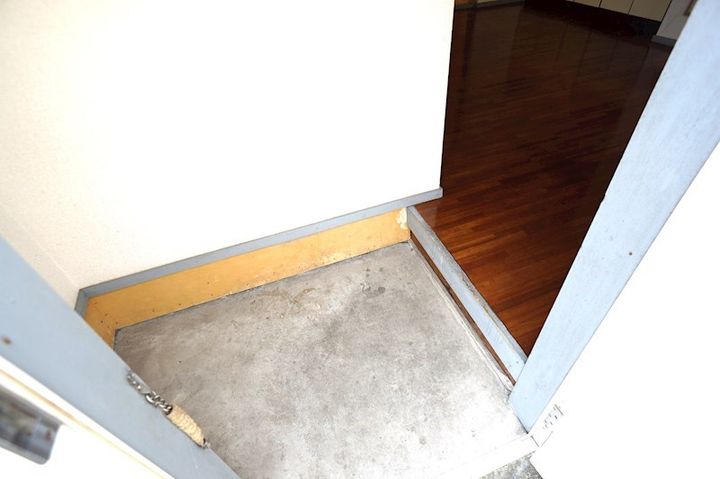 コーポ・マーブルB205の玄関