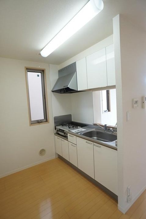 ラ・ファミリーナA102のキッチン