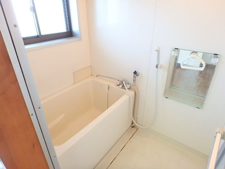 真下・ハイツ105の風呂