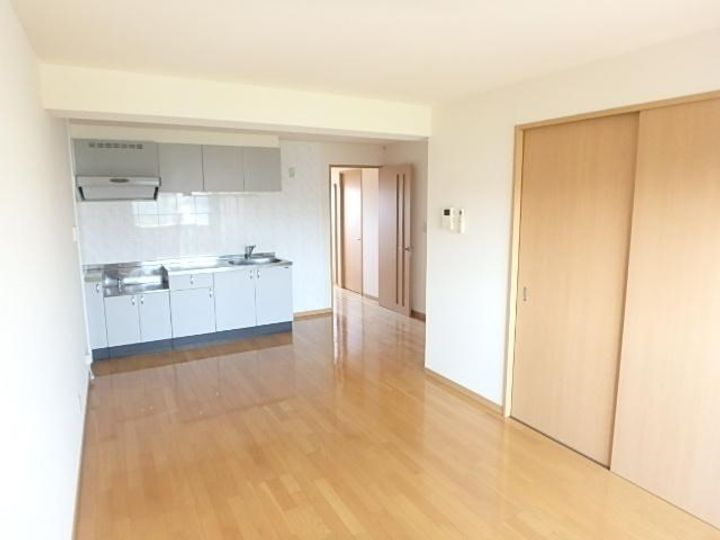 ビクトリーマンション301の居間