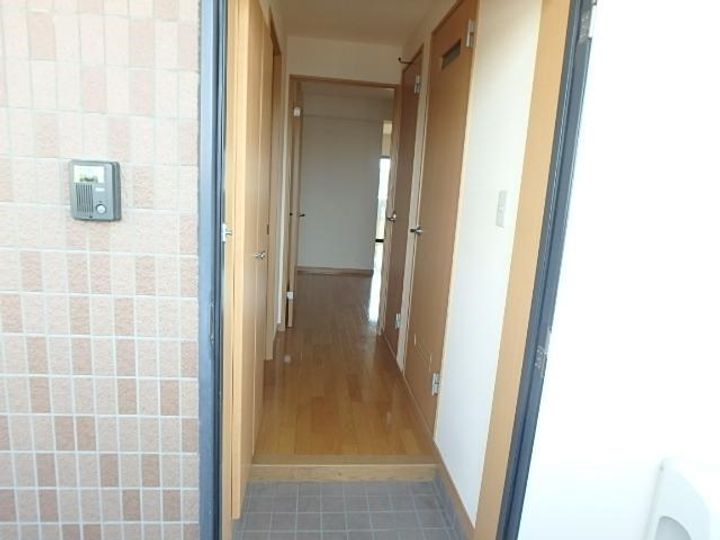 ビクトリーマンション301の玄関