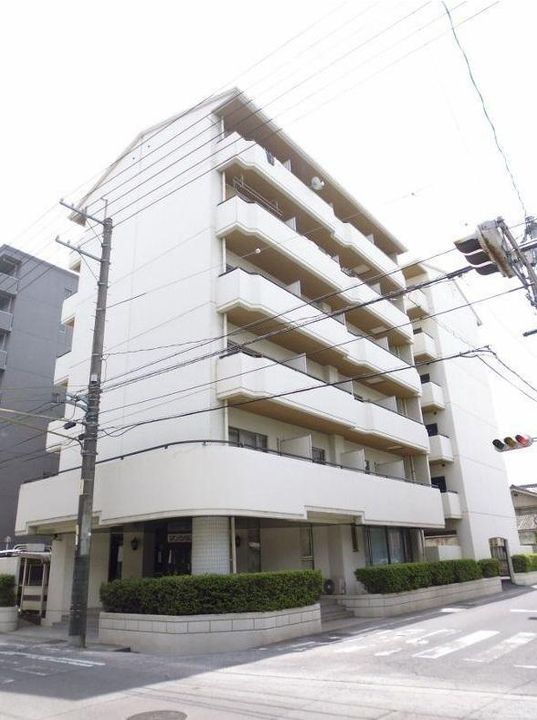 マンション福山の外観