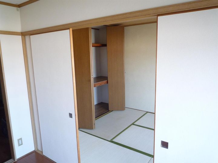 健生館(ケンセイカン)の内装