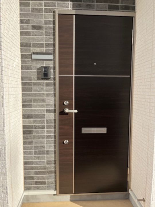 グレースコート船岡Ⅱ201の玄関