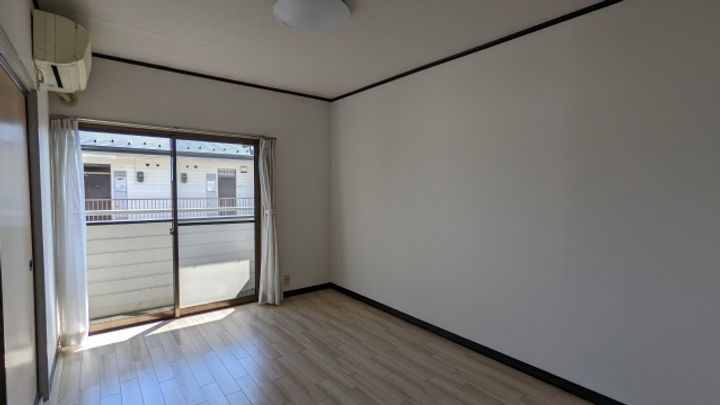 コンフォート蘭101の居間