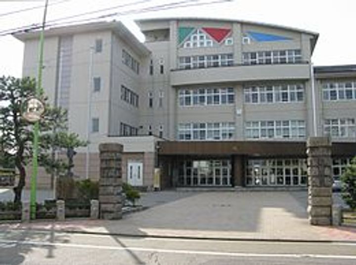 ウエラコート浜田の周辺