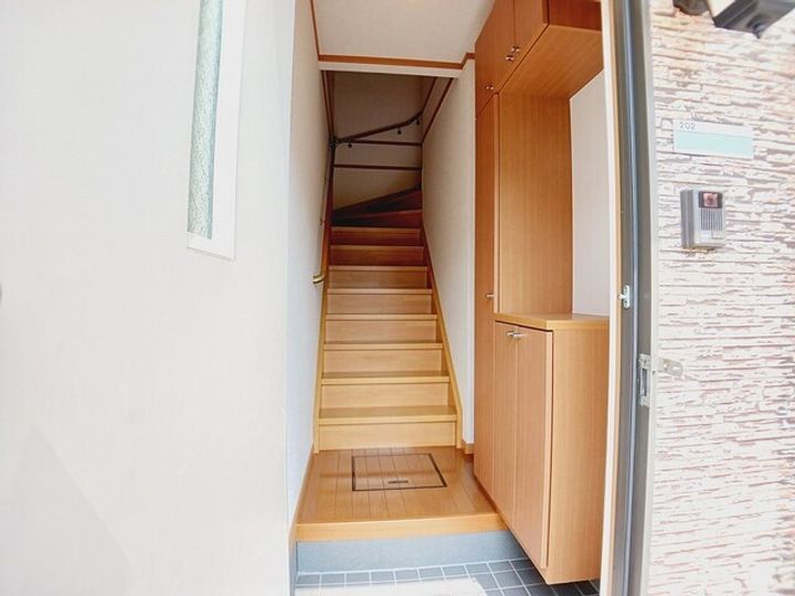 ジョイ・レジデンスⅤの玄関