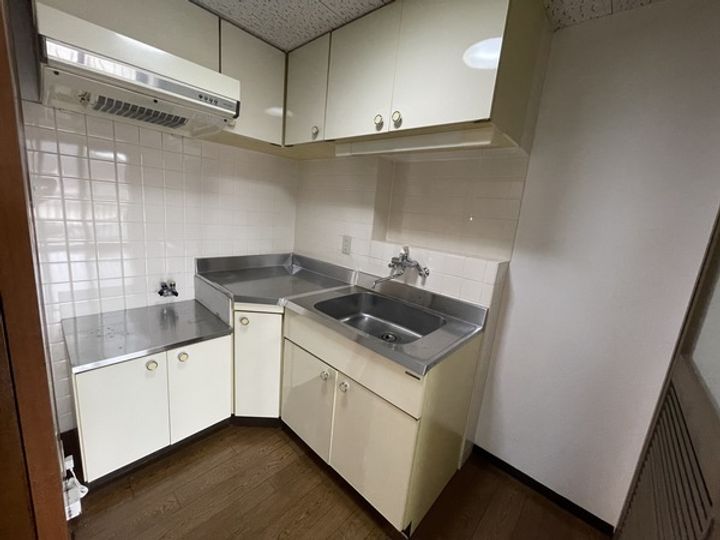 ロイヤルプリンスコハマビルのキッチン