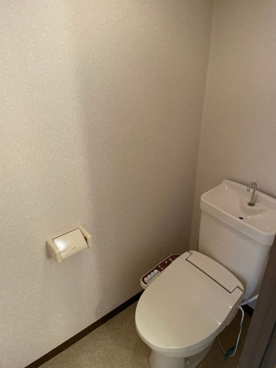 ロイヤルプリンスコハマビルの内装