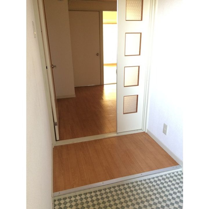 サクセス加賀の玄関