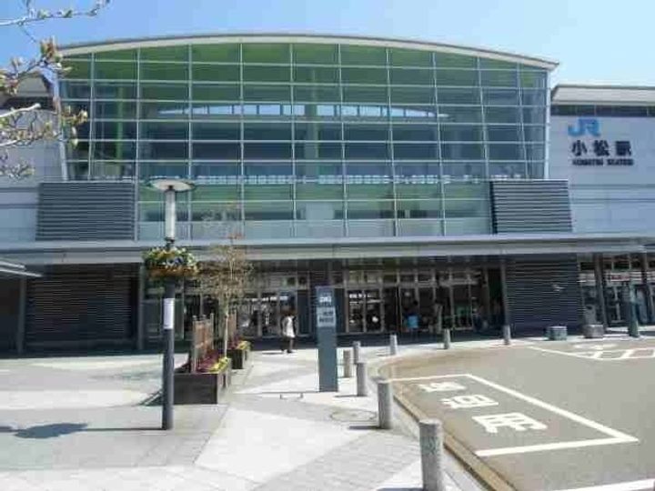 クレメントの周辺