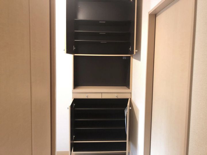 ウィルモア泉野の玄関