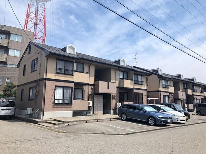 ルミエール若松 Bの外観