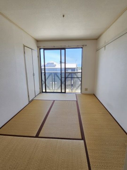 ハイツ正法寺の居間