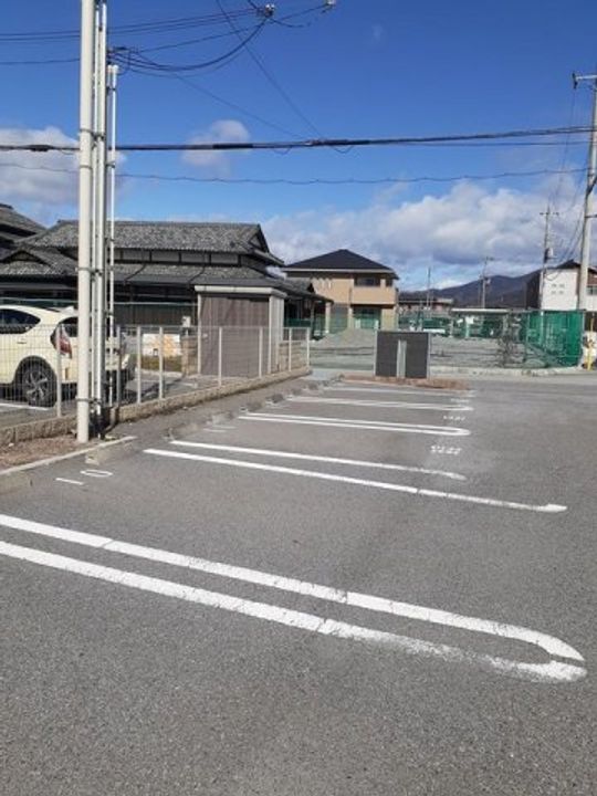 エーリ・フノマージュのその他画像